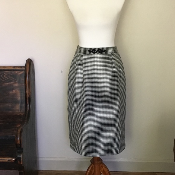 🎉 Vintage Houndstooth Pencil Skirt with Pockets - Picture 7 of 8